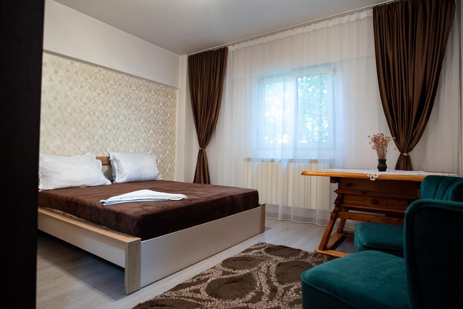 5 Bedrooms Luxury Apartment Villa Bukares Bagian luar foto